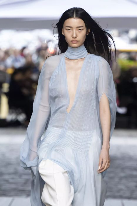 runway-trends-sheer-fabrics