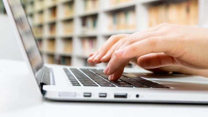 Is Your Desk Job Leading to Carpal Tunnel Syndrome?