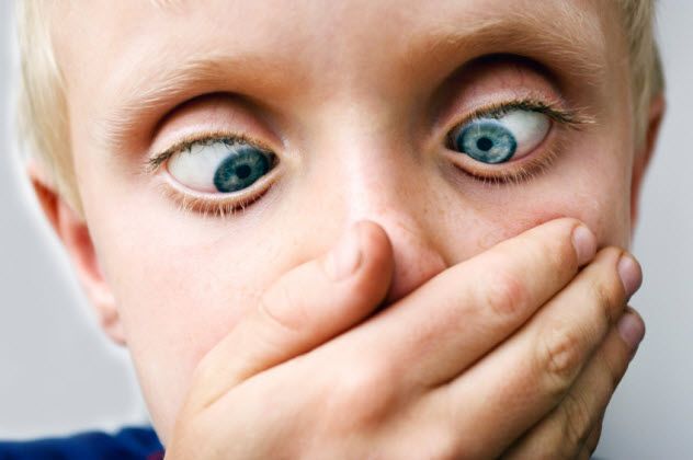 2-boy-vomiting_000015484968_Small-bkgr
