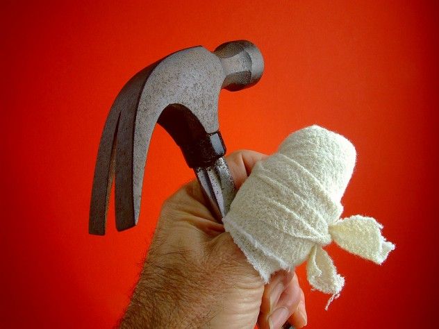 hammer-thumb-injury