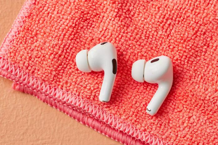 AirPods cleaning tips