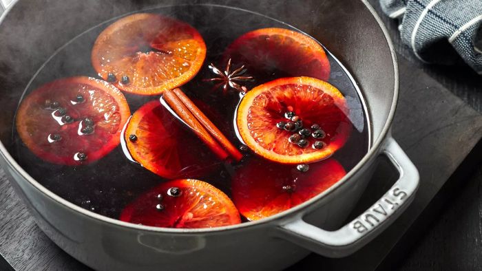 Cinnamon cocktails - Spicy Mulled Wine