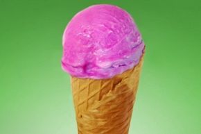 Ice cream that transforms its hue