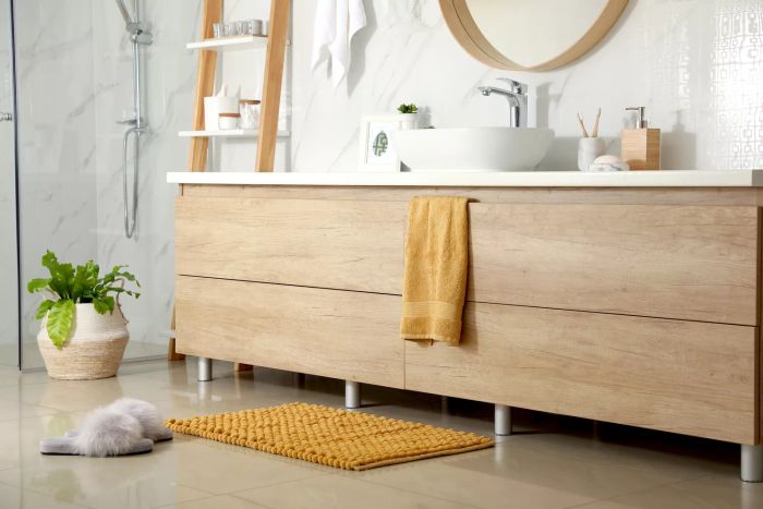 why-mold-thrives-in-your-bathroom-1412622642