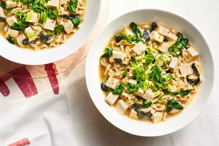 0124DIN-miso-noodle-soup