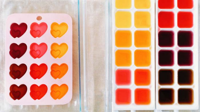 This summer, stay cool by simply reaching for an ice cube tray.