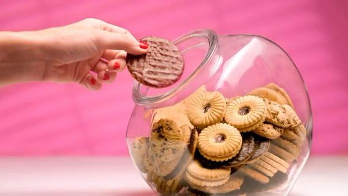 You might want to reconsider reaching for that cookie.