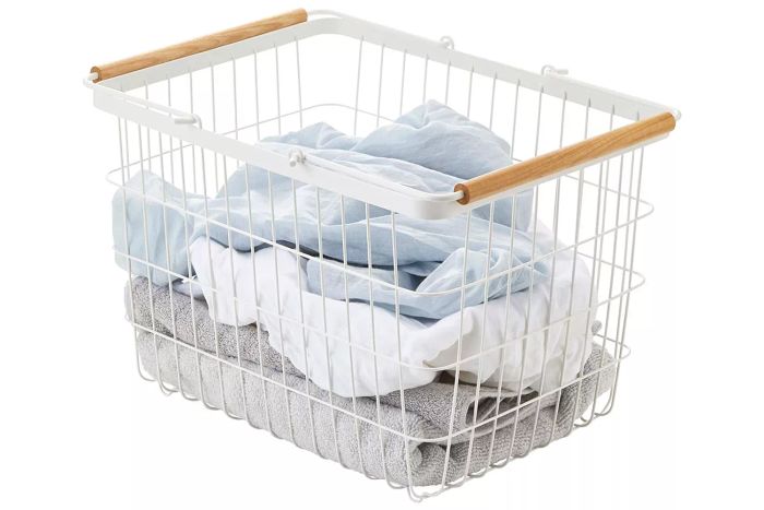 YAMAZAKI 2809 Laundry Basket with Wooden Handles