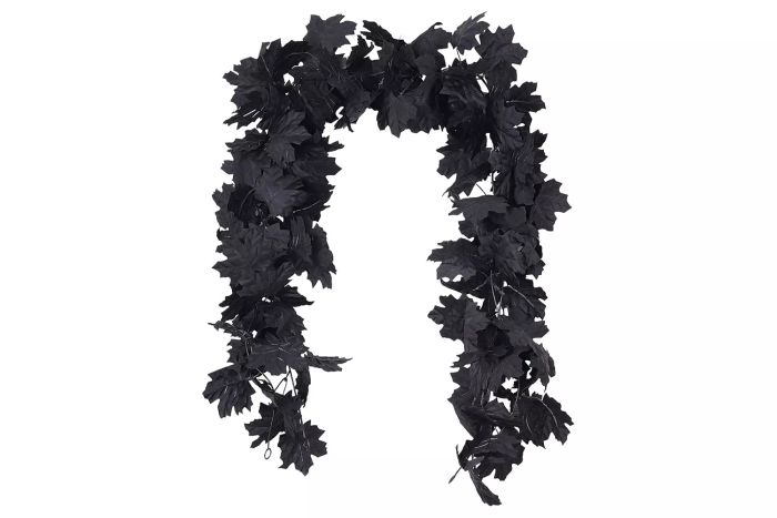 black garland leaves