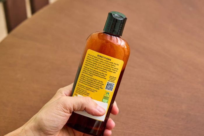 Instructions displayed on the back label of the Leather Honey Leather Cleaner