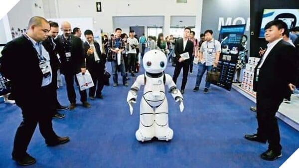Hơn 450.000 doanh nghiệp tại Trung Quốc đang tập trung phát triển các sản phẩm robot thông minh.
