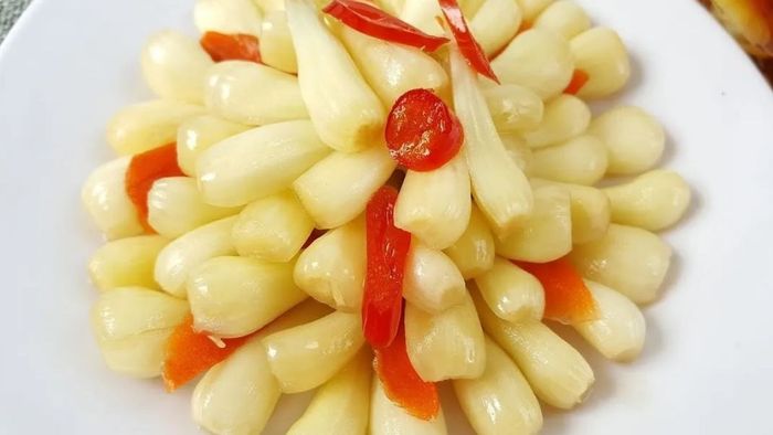 Món kiệu ngâm mắm đường