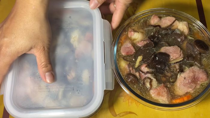 Dùng hộp kín để bảo quản