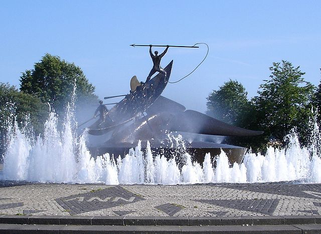 640px-Sandefjord_Hvalfangstmonumentet