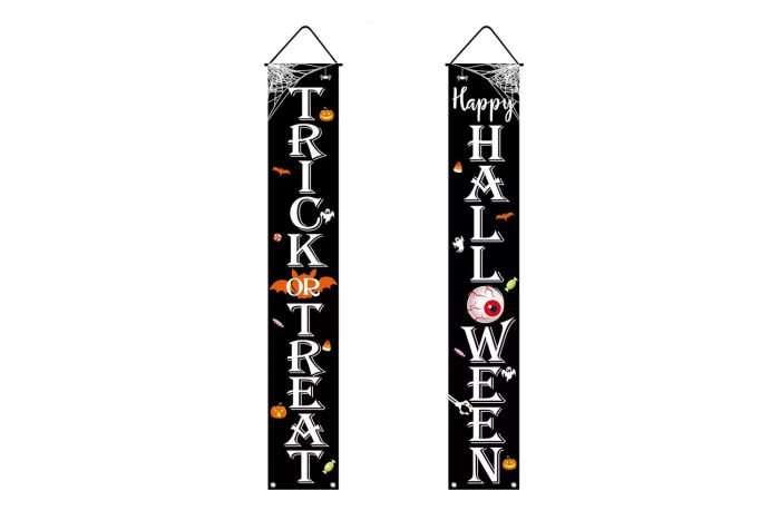 Indoor and Outdoor Halloween Decor: TRICK OR TREAT Sign