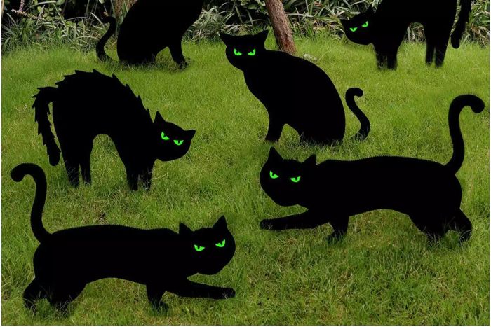 Ivenf Outdoor Halloween Decorations, 6-Pack Black Cat Figures