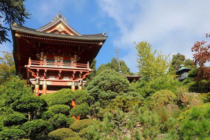 Located in San Francisco, California, the Japanese Tea Garden is a historic site.