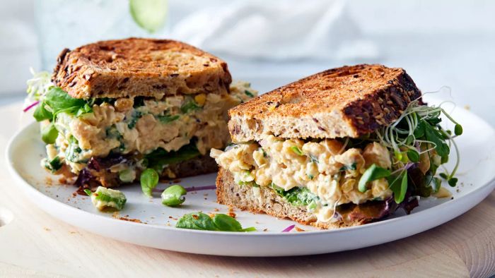 ULTRA CRUNCHY: Chickpea Salad Sandwich