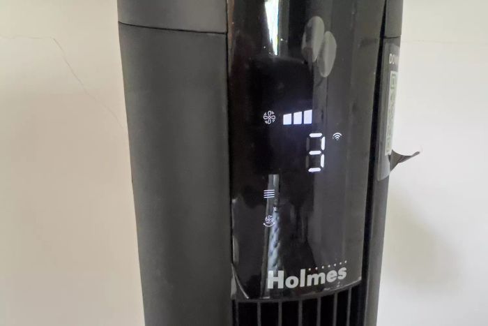 The digital screen located on the front of the HOLMES 42 Inch SmartConnect WI-FI Digital Tower Fan