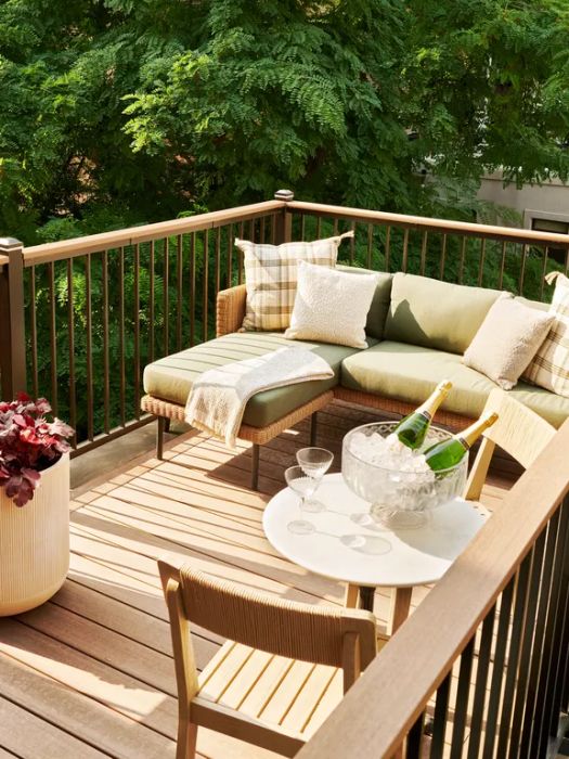 Real-Simple-Home-1024-guest-deck