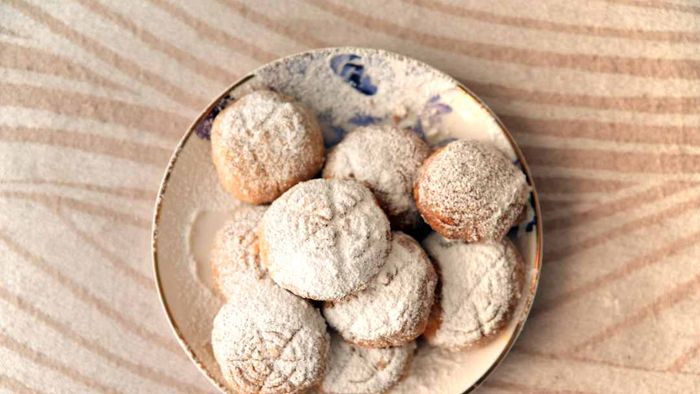 Ma’amoul cookies beautifully arranged on a plate.