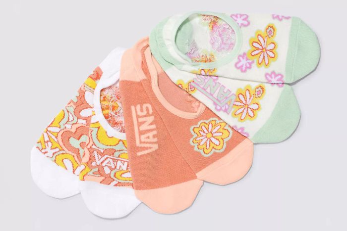 Ban.do PSYCHEDELIC FLORAL CANOODLE SOCKS