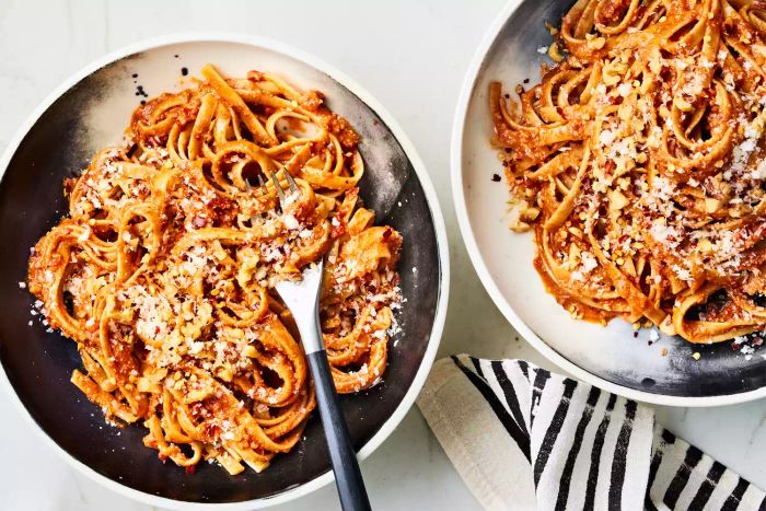 Red Pesto Fettuccine