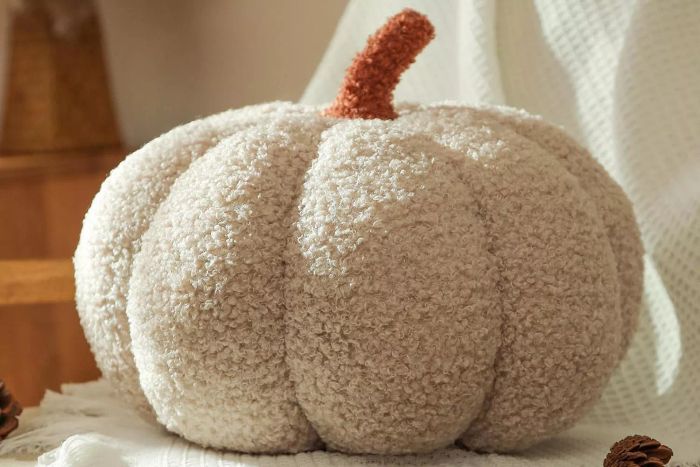 Amazon YRXRUS Halloween Pumpkin Pillows