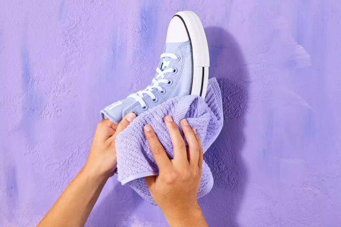 towel and Converse