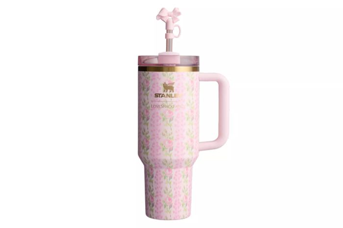 The 40oz Quencher H2.O Flowstate Tumbler in Blooming Heirloom