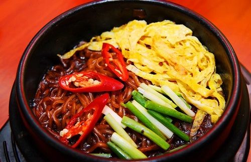 Người Hàn Quốc than vãn về cuộc sống cô đơn của mình.
