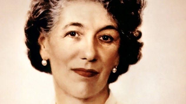 4-enid-blyton
