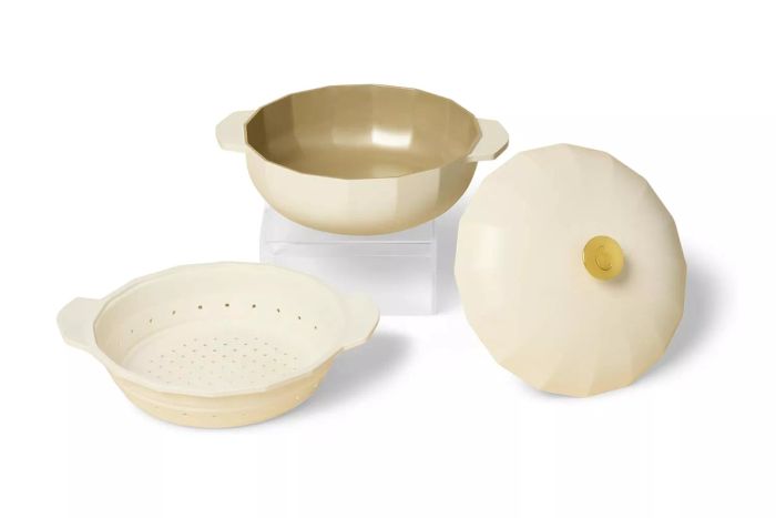 Dutch oven with lid, enamel coating