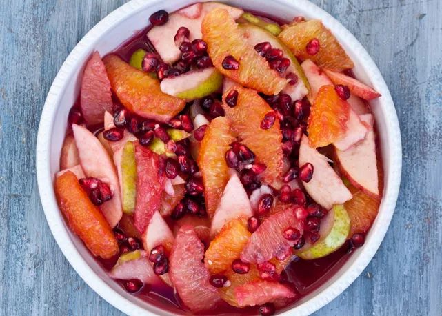 2011-12-21-winter-fruit-salad-pomegranates.jpg