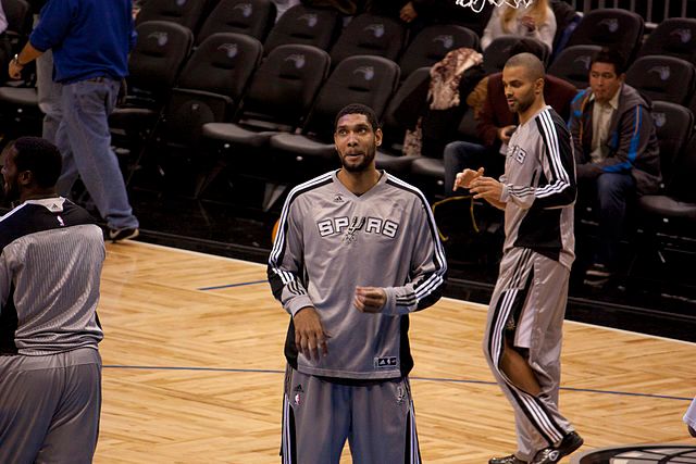 640px-Tim_Duncan_Tony_Parker_Spurs-Magic041