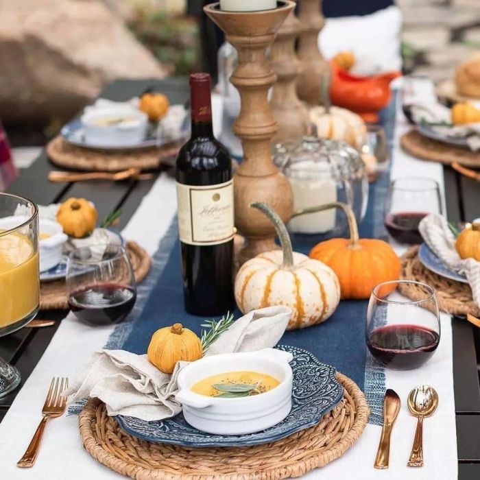 A fall-inspired outdoor tablescape