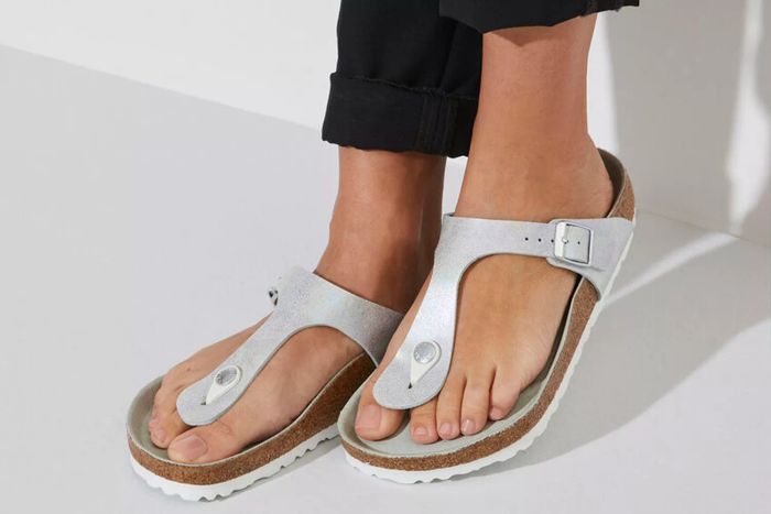 how-to-clean-birkenstocks-microfiber-Mytour