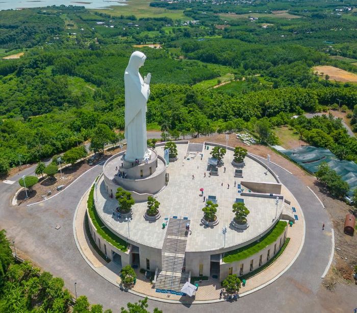Đức Mẹ Núi Cúi - Điểm hành hương tâm linh nổi tiếng tại Đồng Nai