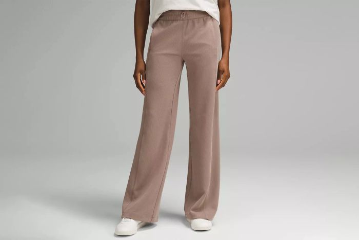 Ribbed Softstreme Mid-Rise Pant