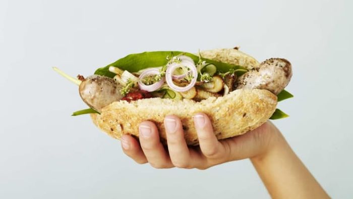 The mouthwatering Danish-style hot dog.