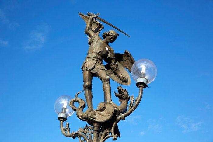 angel sculpture