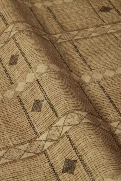 The Ruggable GOOP Remi Rug brings a perfect blend of style and function to any room, combining comfort with a bold aesthetic.