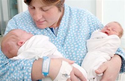 050208 Raretwins Hmed 5P.Hmedium