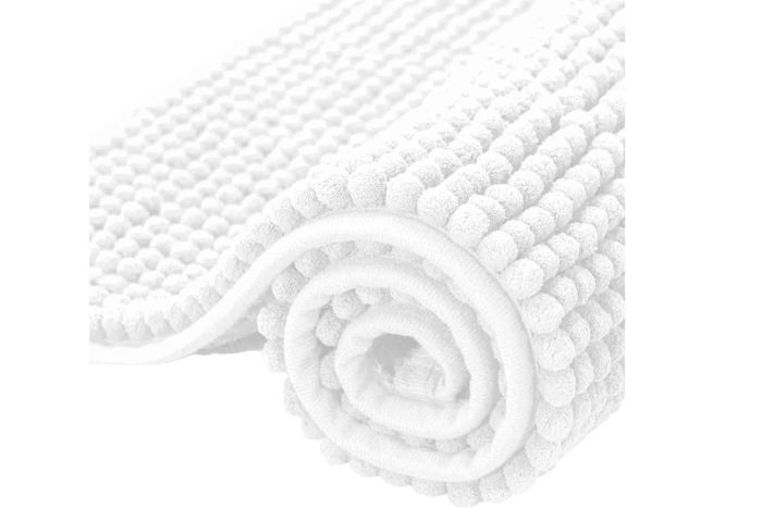 Chenille rug for your bathroom floor