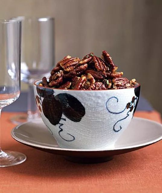 Rosemary Pecans