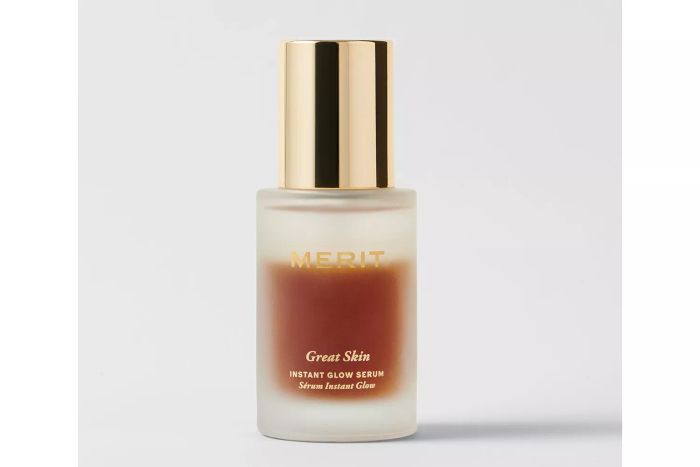 Instant skin glow serum for an immediate radiance boost