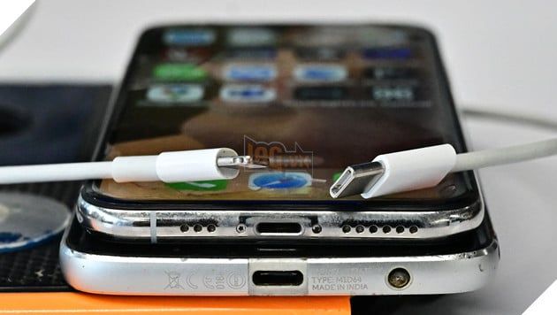 Sạc điện thoại qua đêm: Liệu hành động này có tác động đến tuổi thọ pin của bạn?