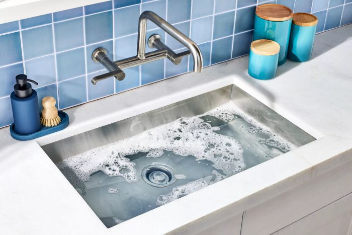 How-To-Clean-Your-Baseball-Cap-Step-1-Sink