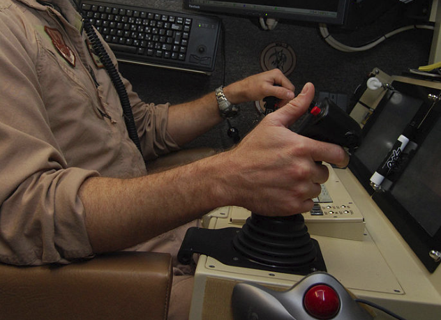 Piloting a UAV