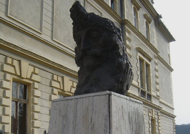 Vlad Bust